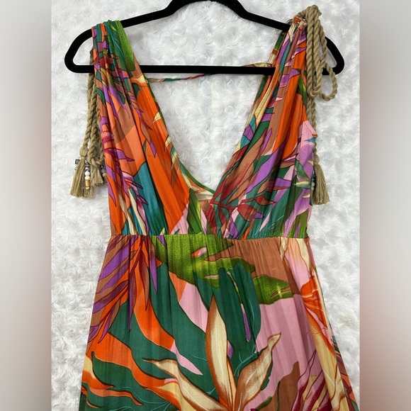 True Destination Women's XS V neck Tropical Leaf Print Midi Sundress - Picture 2 of 10